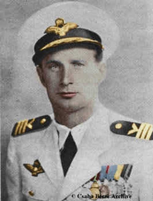 Tomor László Százados (Captain)