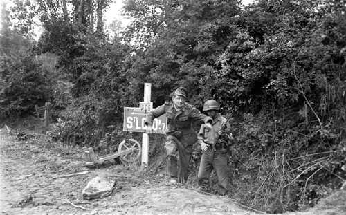 German POW with MP