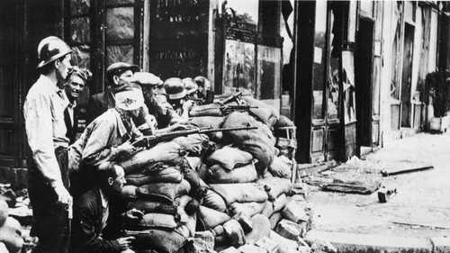 To the Barricades !  Paris, 1944.