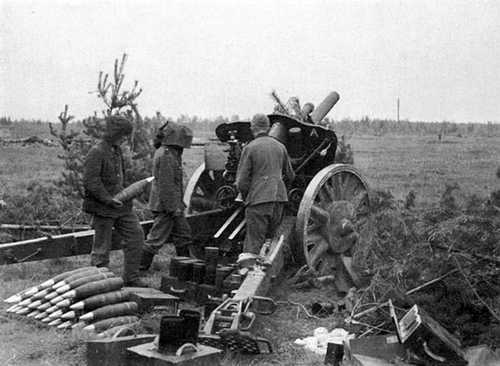 Light howitzer firing