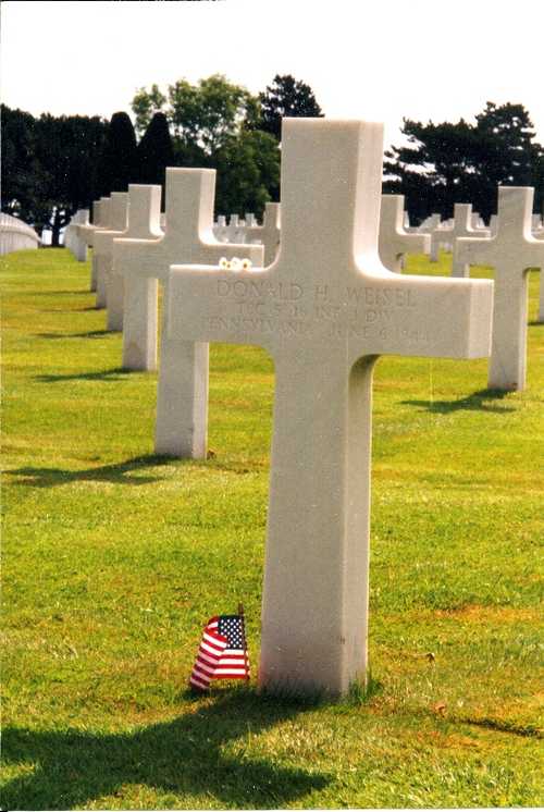 Uncles final place of rest in Normandy.
