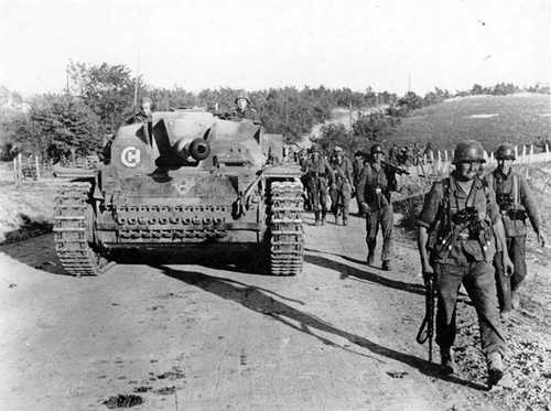 Stug and German Infantry