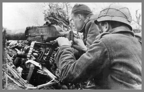 BUDAPEST SIEGE: MG on Attila Line