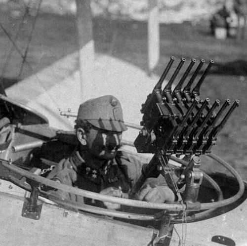 WW1 or WW2 multi handgun assembly?