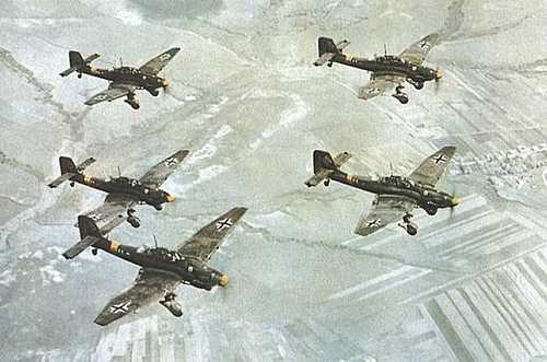 Ju-87 Stukas in formation