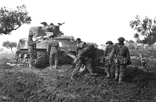 Perths Anti Tank gun stuck in the mud