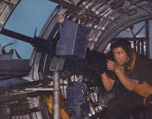 B_17_WAIST_GUNNER