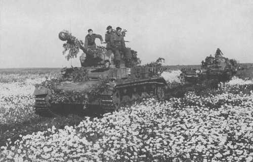 Pz Kpfw ausf F2 in the Russian steppes