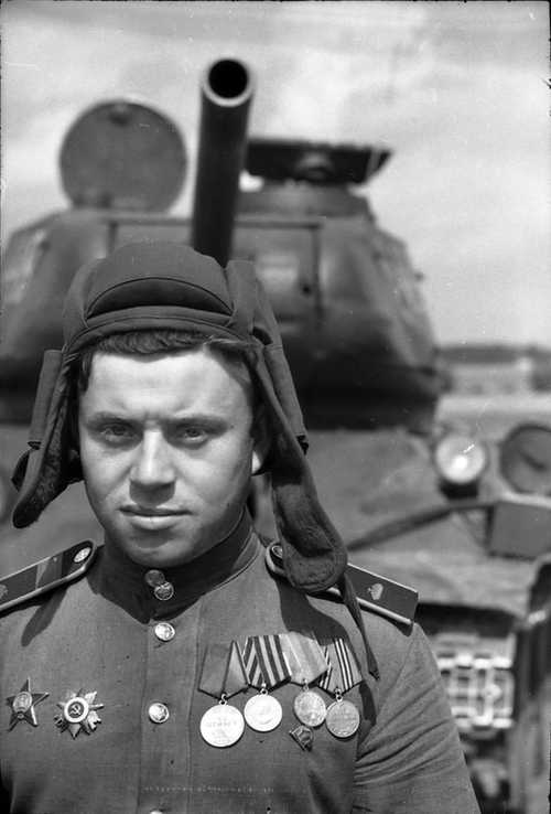 19 years old SU-76 driver Victor Sovetov