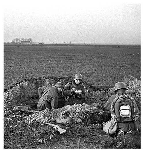Magyar Soldiers Digging In