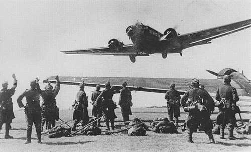 Junkers aircraft landing