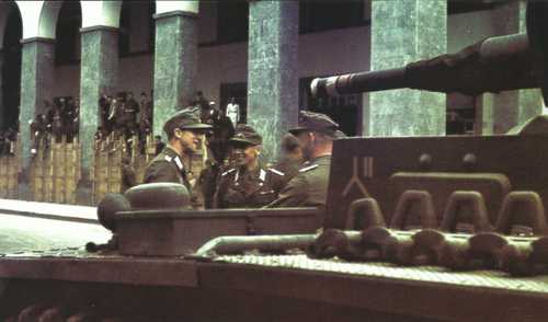 The Afrikakorps arrives