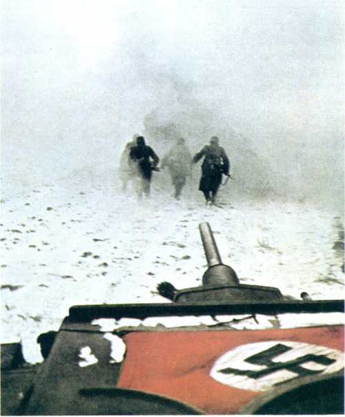 Panzer III with infantry support