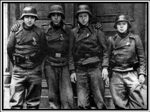 Young panzerjager crew - Budapest.
