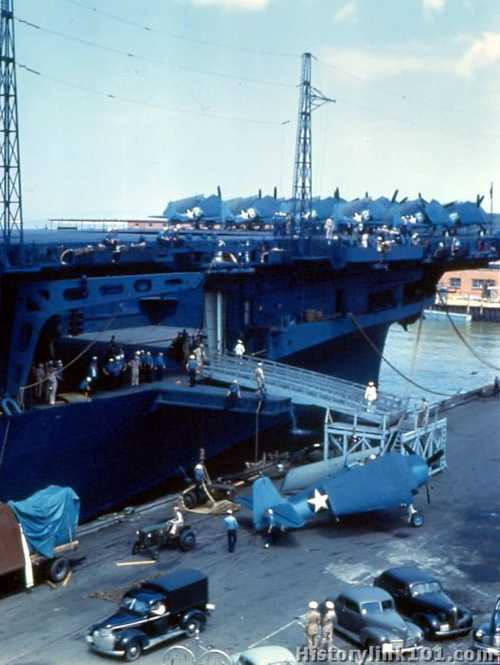  Loading on F6F's