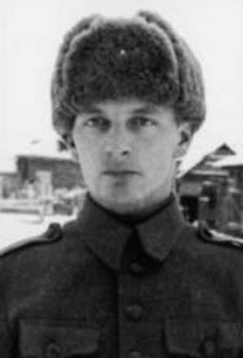 Courageous machine gunner