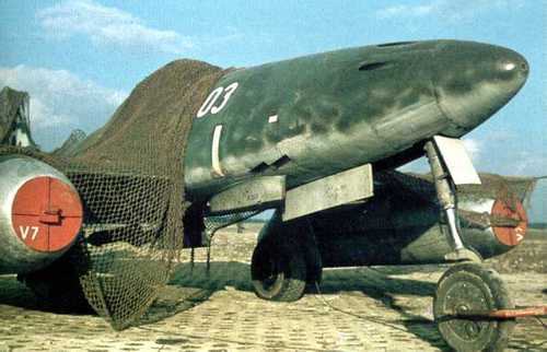 Me-262 with camoflauged netting