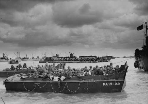 Barges Transport Men