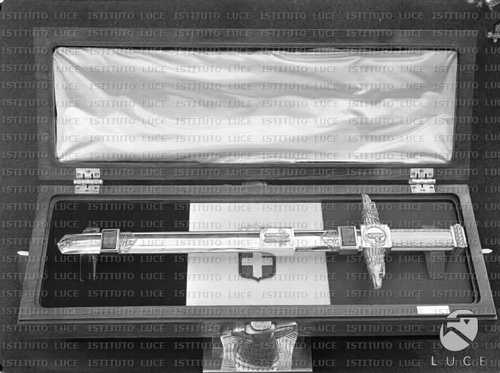 Honor sword