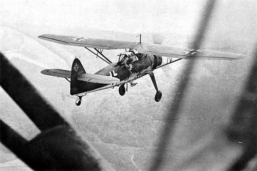 Reconnaissance-observation plane