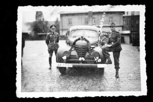 German solidiers with car. 
