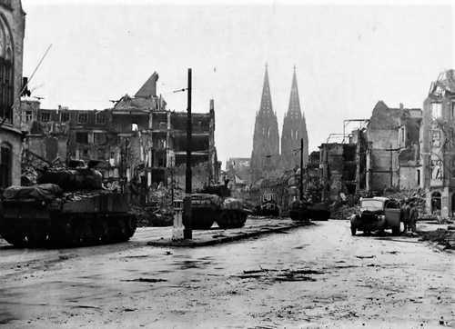 Sherman tanks in Cologne