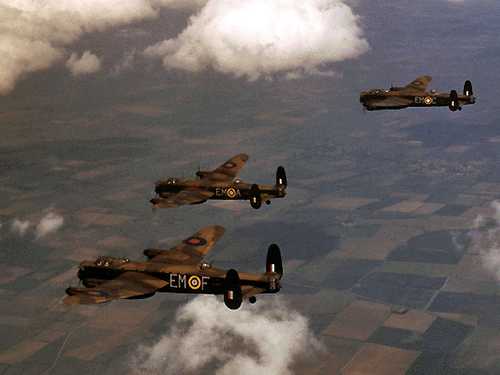 lancasters_of_207_sqn