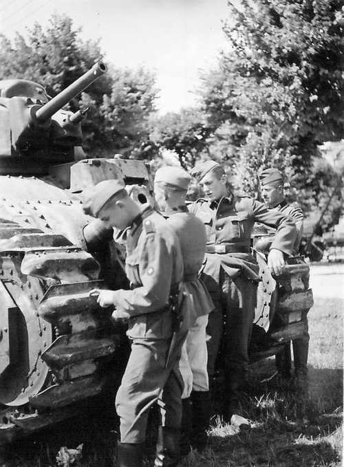 Char B with visitors