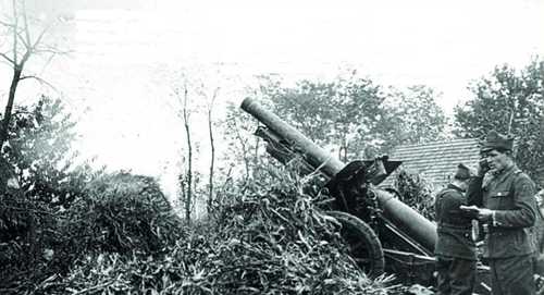 Firing Skoda Howitzer 150mm md. 1934