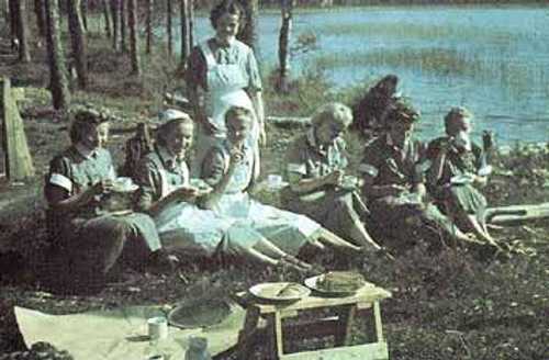 Lottas on coffee break