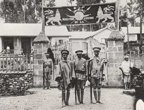 Iron Lions, bare feet ...