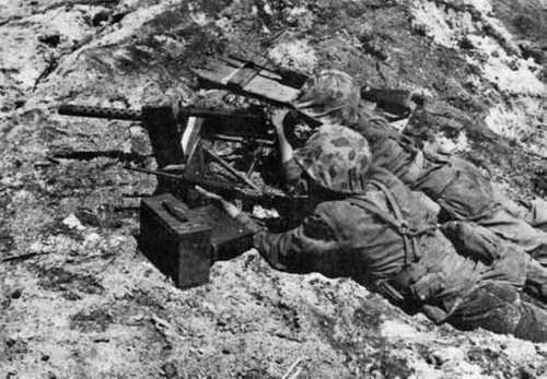 Marine machine gun crew