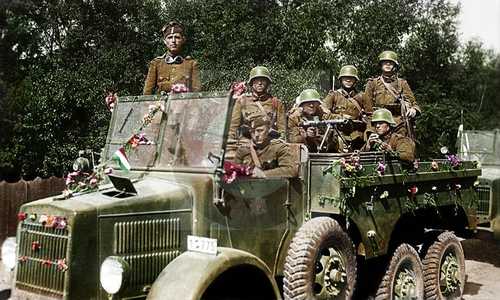 Hungarian soldiers in a Botond truck