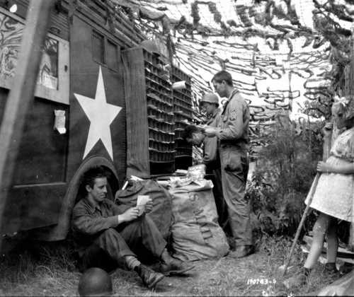 U.S. Mail Goes to War