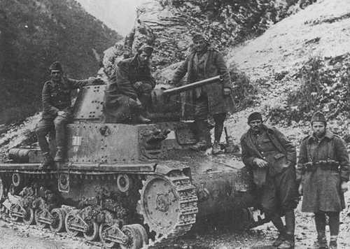 Greek soldiers captured Italian Tank M13/40