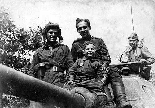 Tank crew