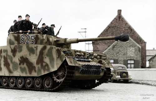  Panzer IV of the 12th SS Hitlerjugend.