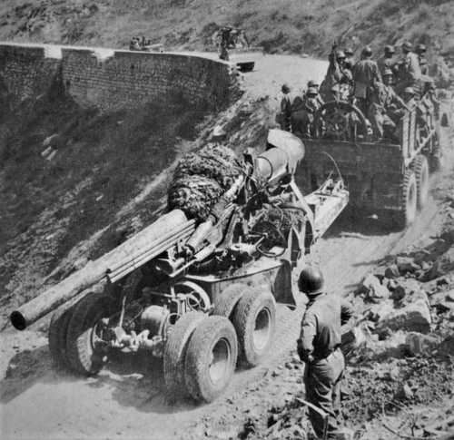 Big gun on narrow Sicilian road