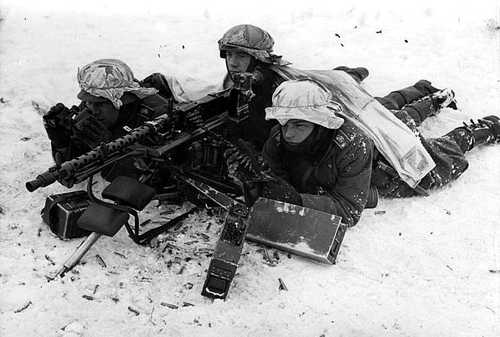 MG-34 machine gun team