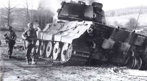 GI and dead Tiger II