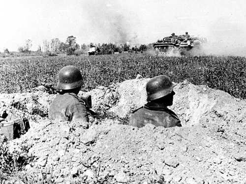 Machine gunners