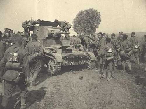 German infantry and T-26