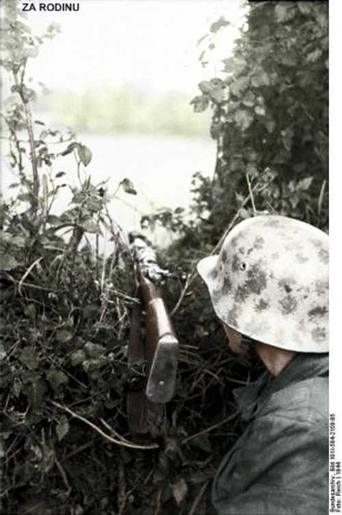 Luftwaffe Soldier col.