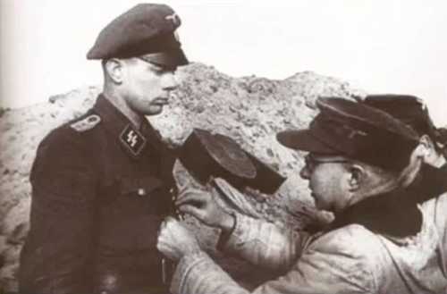 Estonian SS-officer decorated