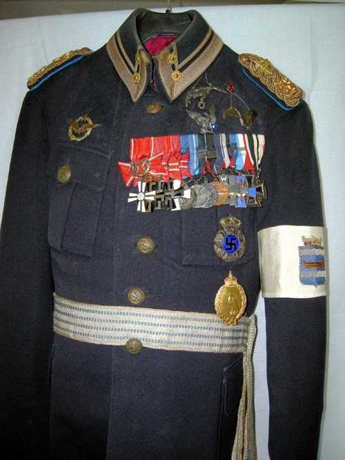 Whom this uniform belonged to?