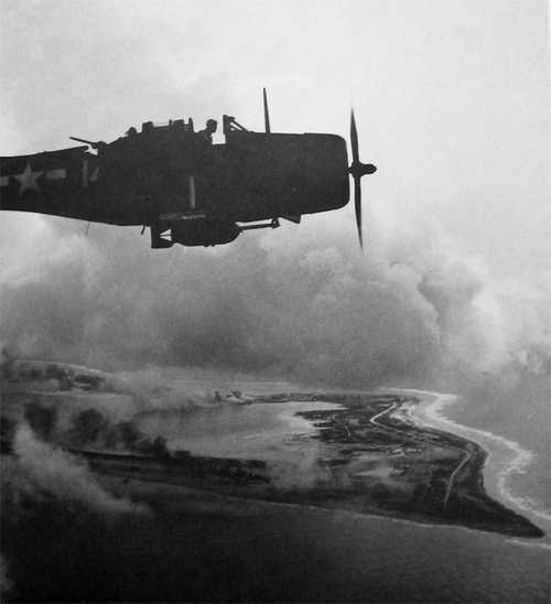 Dauntless Dive Bomber