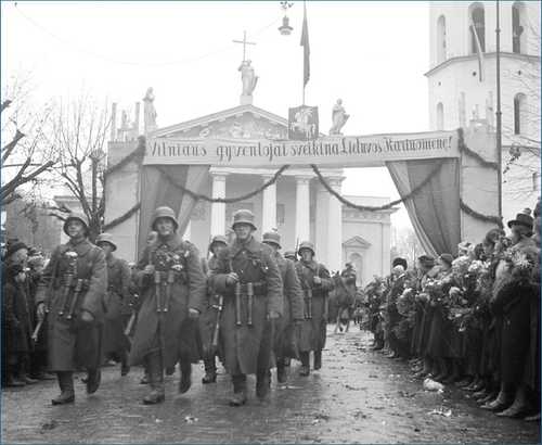 Lithuanian infantry parading in Vilnius