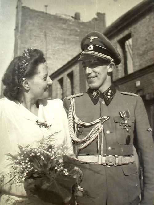 Untersturmführer wedding
