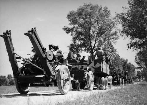 Lithuanian army AA baterry on the move