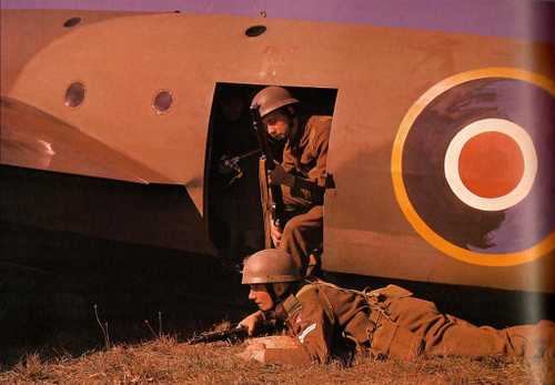 British airborne soldiers practicing